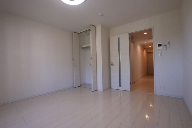 物件内観写真10　(☆8.1帖洋室☆)