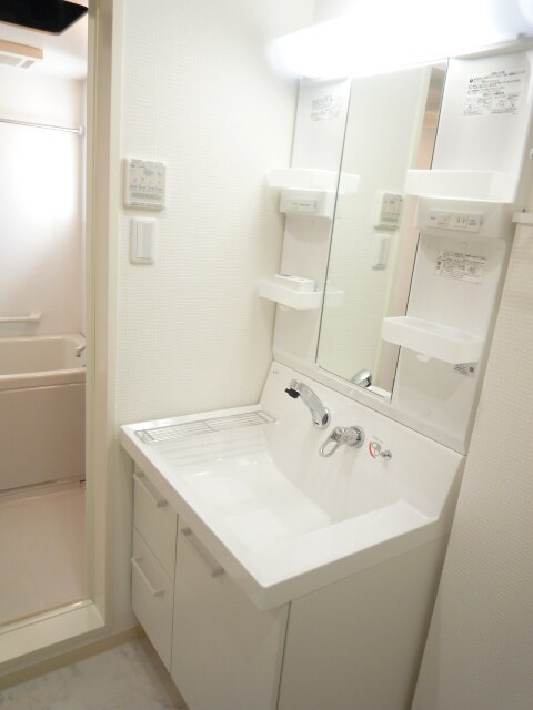 物件内観写真10　(洗面台あり★※別室参考写真)