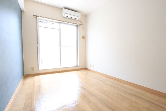 物件内観写真19　(洋室５．１帖)