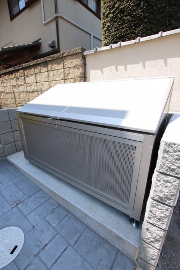 共用設備(敷地内ゴミ置き場)