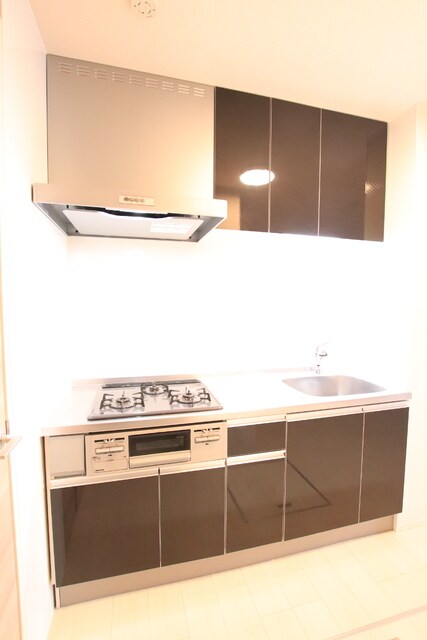 物件内観写真10　(☆３口ガスコンロ・グリル付き♪キッチン☆)