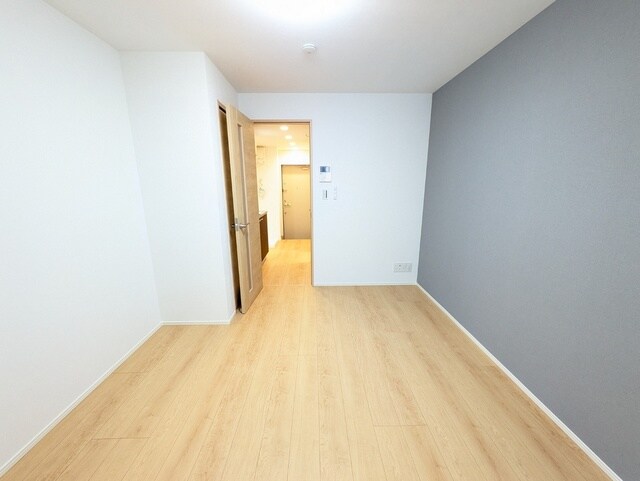 物件内観写真7　(洋室6帖)