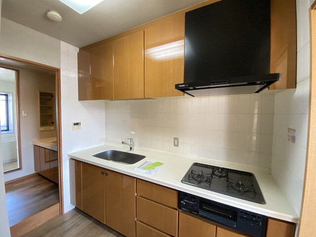 物件内観写真3　(システムキッチン)