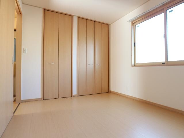 草薙駅 バス15分　弥生町下車：停歩2分 1階の居室