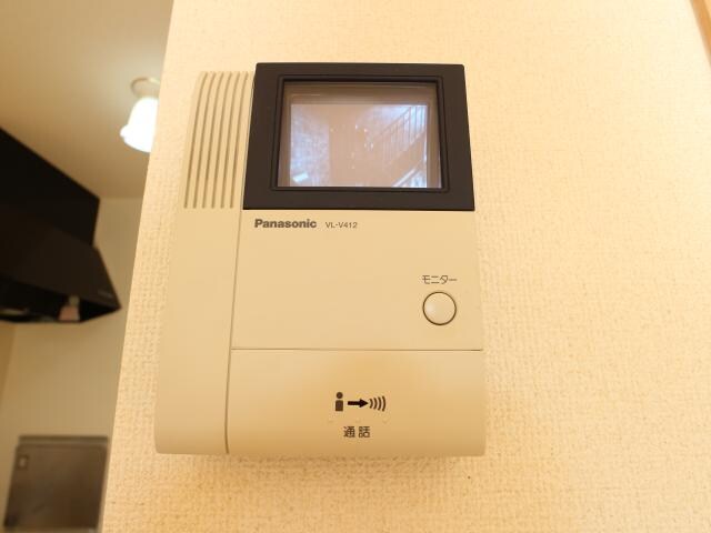 草薙駅 バス15分　弥生町下車：停歩2分 1階のセキュリティ