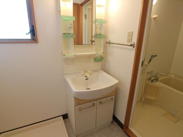 草薙駅 徒歩13分 1階の洗面・脱衣所