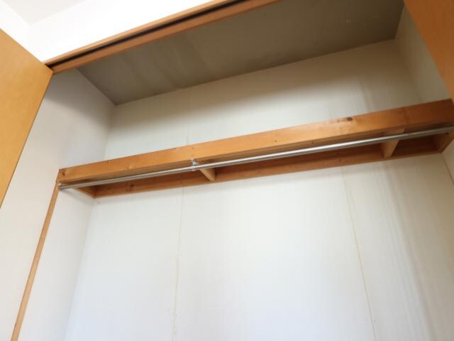 草薙駅 徒歩13分 1階の収納