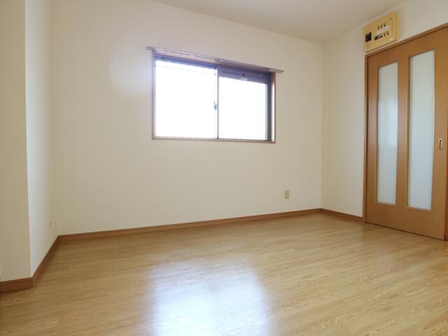 草薙駅 徒歩13分 1階の居室