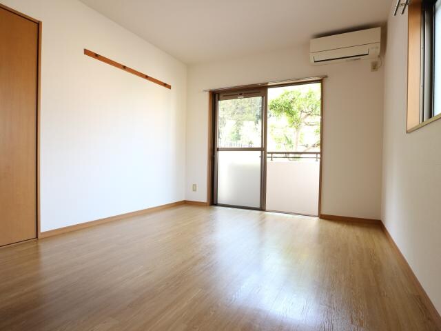 草薙駅 徒歩13分 1階の居室