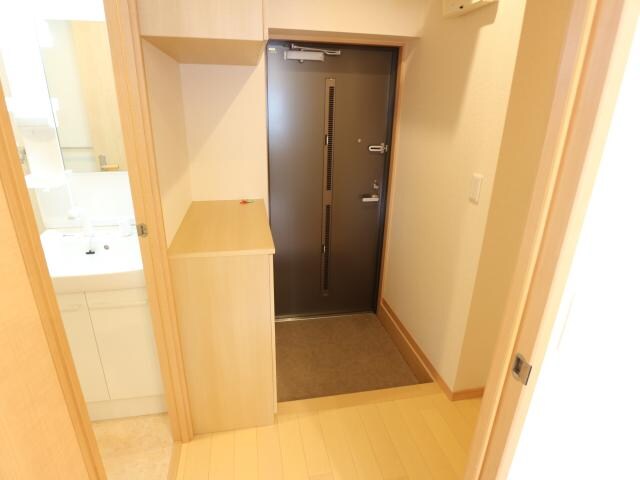 新静岡駅 バス17分　瀬名川一丁目下車：停歩3分 2階の玄関周り