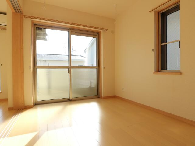 新静岡駅 バス17分　瀬名川一丁目下車：停歩3分 2階の居室