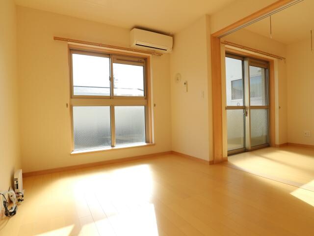 新静岡駅 バス17分　瀬名川一丁目下車：停歩3分 2階の居室