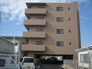 ロイヤルメゾン大橋