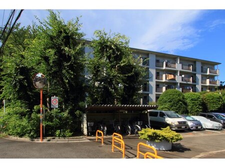 給田西住宅３号棟外観写真