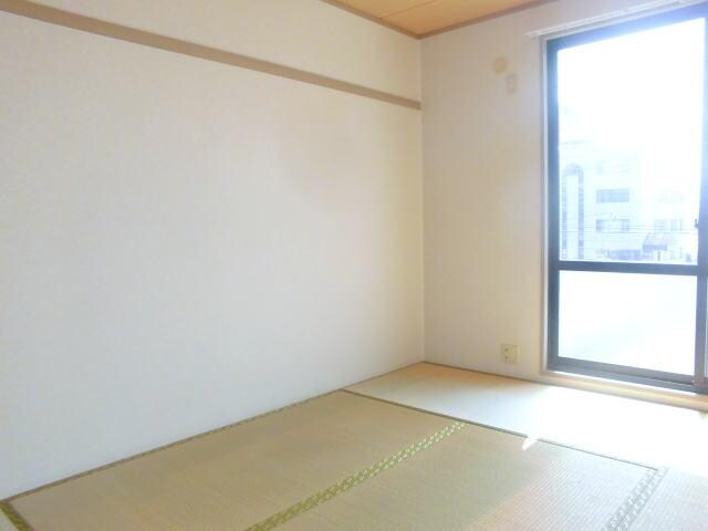 物件内観写真2　(和室)