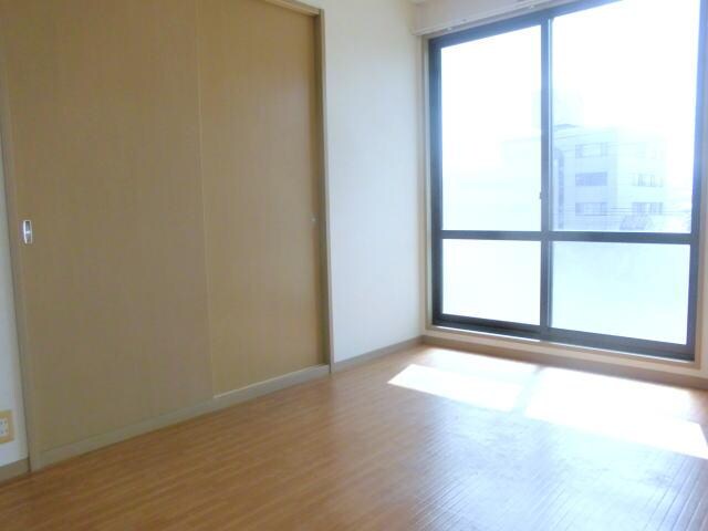 物件内観写真8　(洋室)