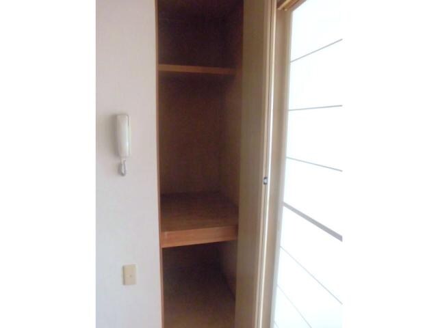 物件内観写真15　(ダイニング収納)