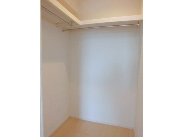 物件内観写真6　(ウォークインクローゼット)