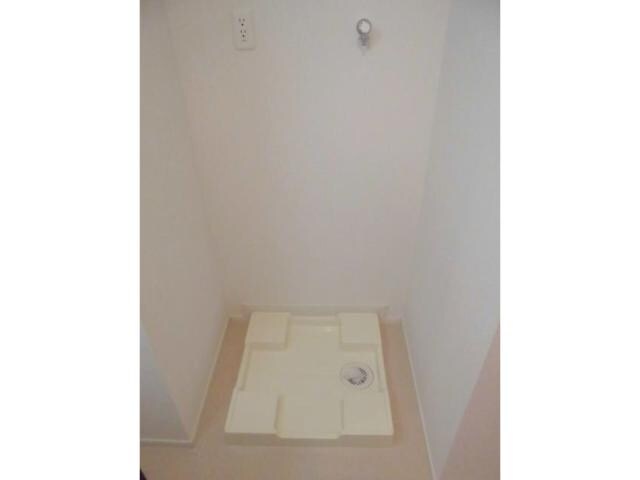 物件内観写真15　(洗濯機置き場)