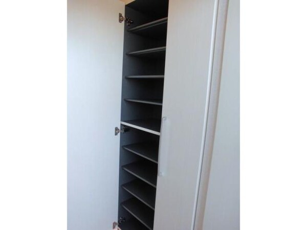 収納(トールタイプシューズボックス)