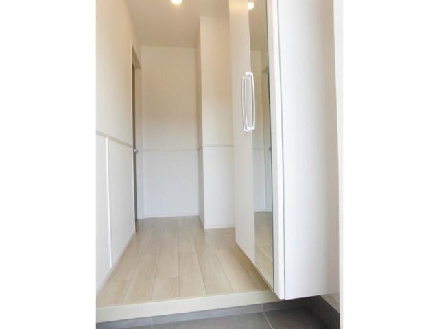 物件内観写真19　(玄関)