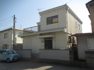 広岡貸家外観写真