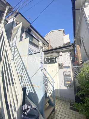 北沢三丁目アパート外観写真
