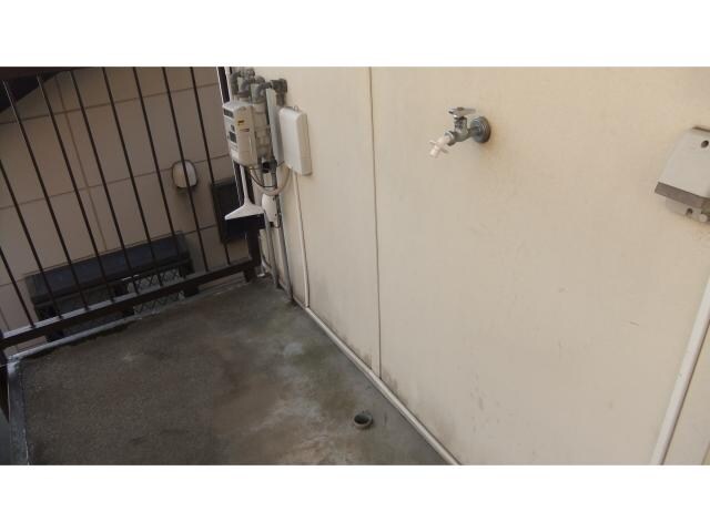 物件内観写真26　(屋外洗濯機置場)