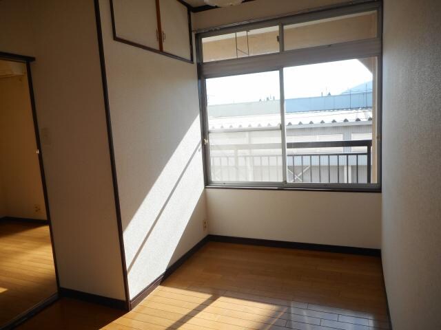 物件内観写真18　(南西の部屋)