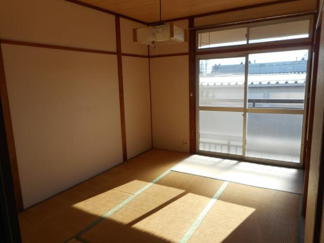 物件内観写真26　(和室6帖)