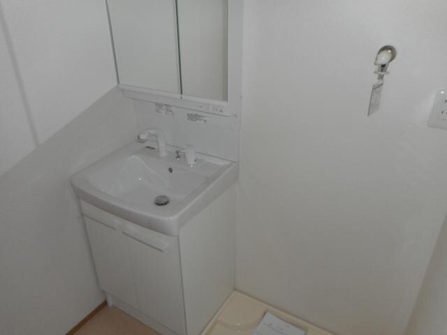 物件内観写真8　(洗髪洗面化粧台)