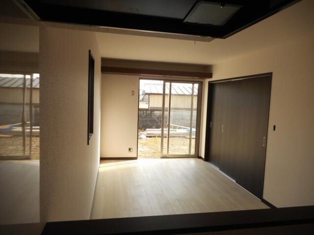 テット・アヤソラーレのセキュリティ