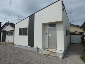 四日市貸家外観写真
