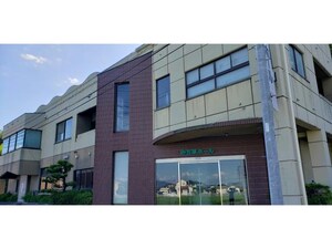 四日市店舗外観写真