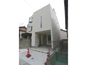 二女子町戸建外観写真