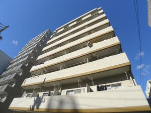 赤門サンライフマンション外観写真