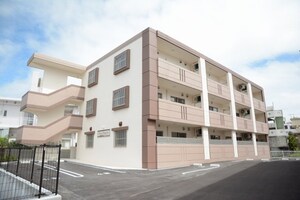 フォレスト宮平外観写真