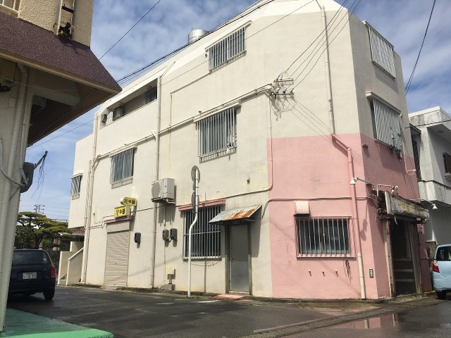 糸満市字糸満のアパート