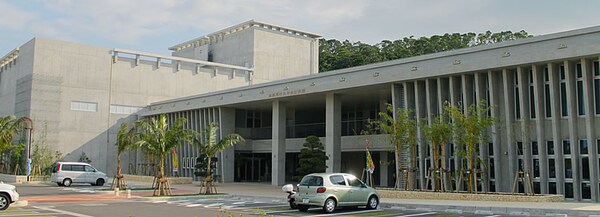 周辺環境(中央公民館 1157m)