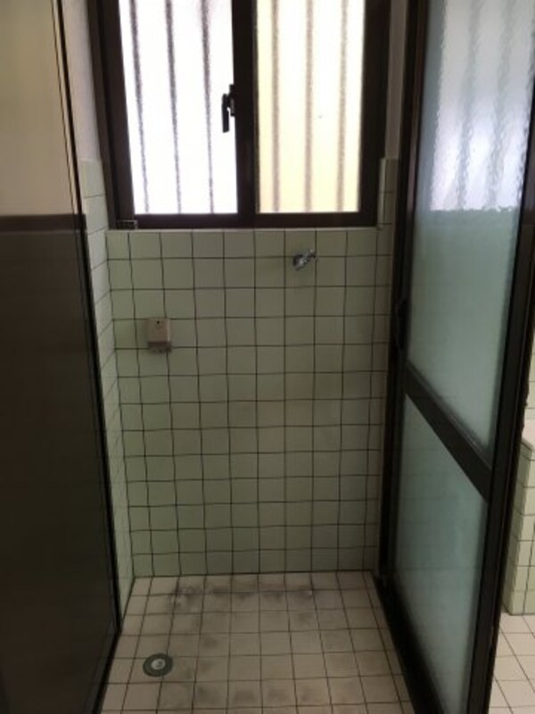 内装他