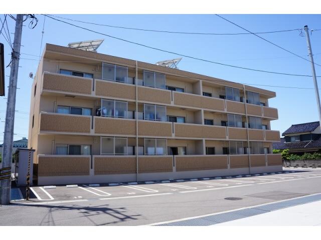 物件外観写真3　(風よけスクリーンパネル付)