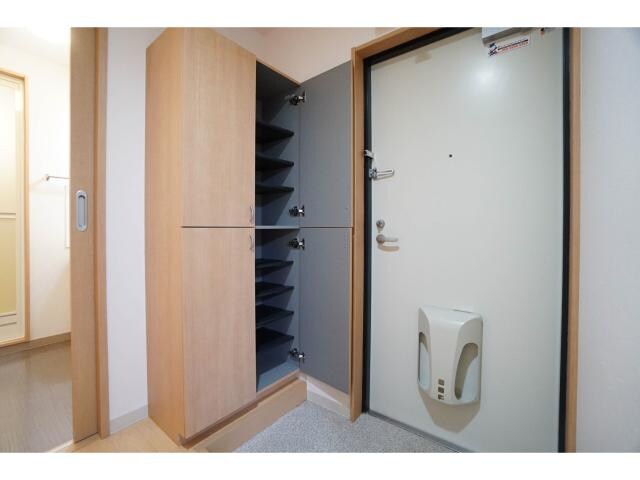 物件内観写真10　(下駄箱)