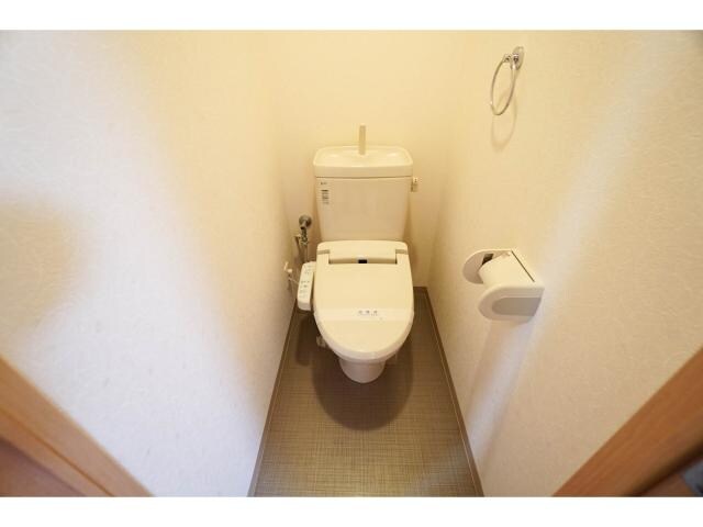 物件内観写真13　(温水洗浄暖房便座付)