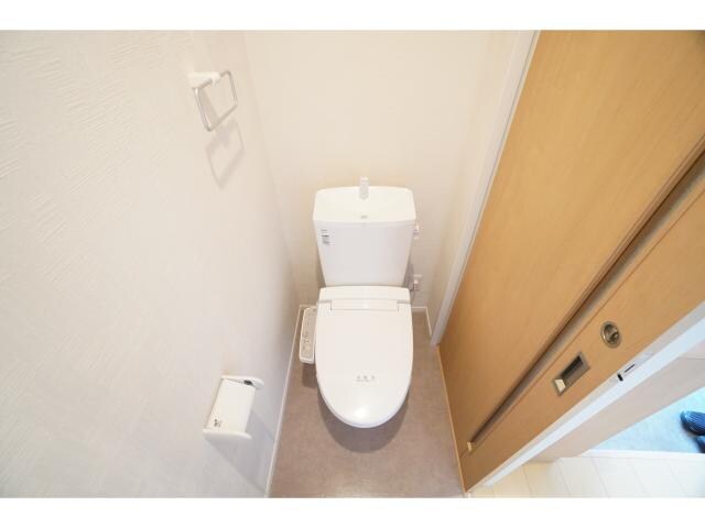 物件内観写真18　(温水洗浄暖房便座付)