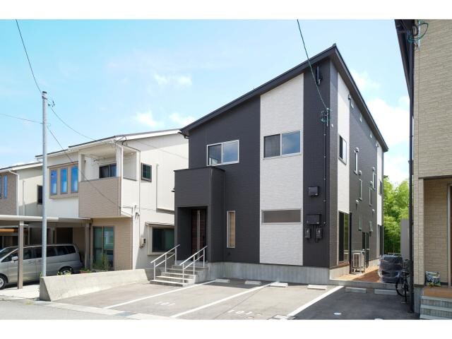 物件外観写真1　(101)