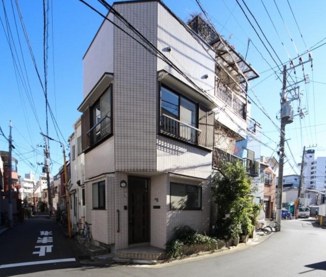 ジェスターハウス