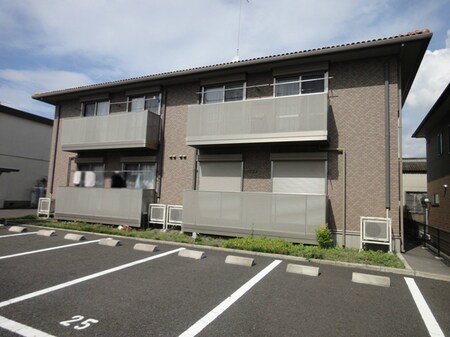 ポピーハイム D棟外観写真