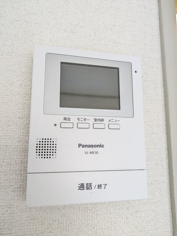 物件内観写真3　(モニター付きインターホン)