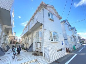 ローズアパートB棟外観写真