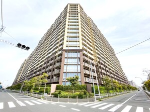 プラウド新浦安外観写真